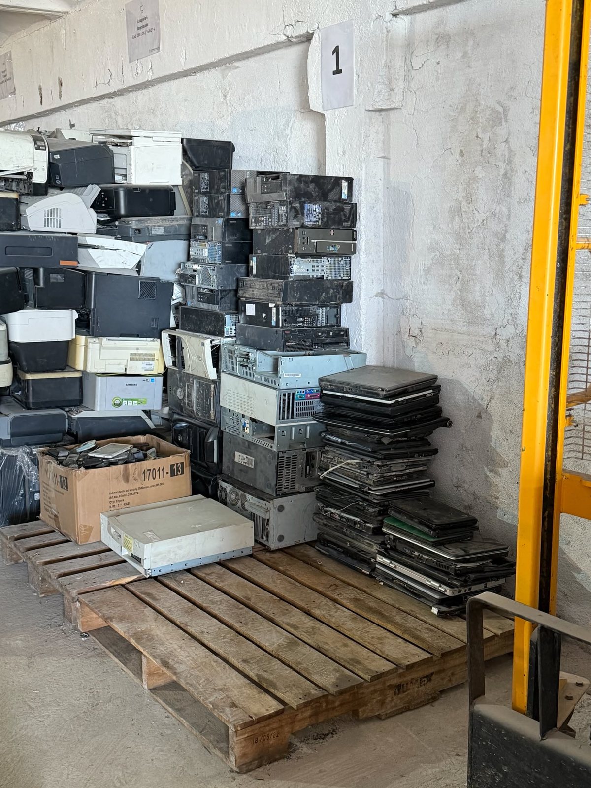 Colectare DEEE imagine reală 3